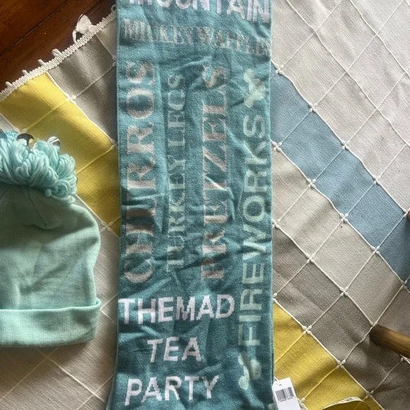 Disney Parks Scarf & Hat Set NWT - Picture 4 of 7